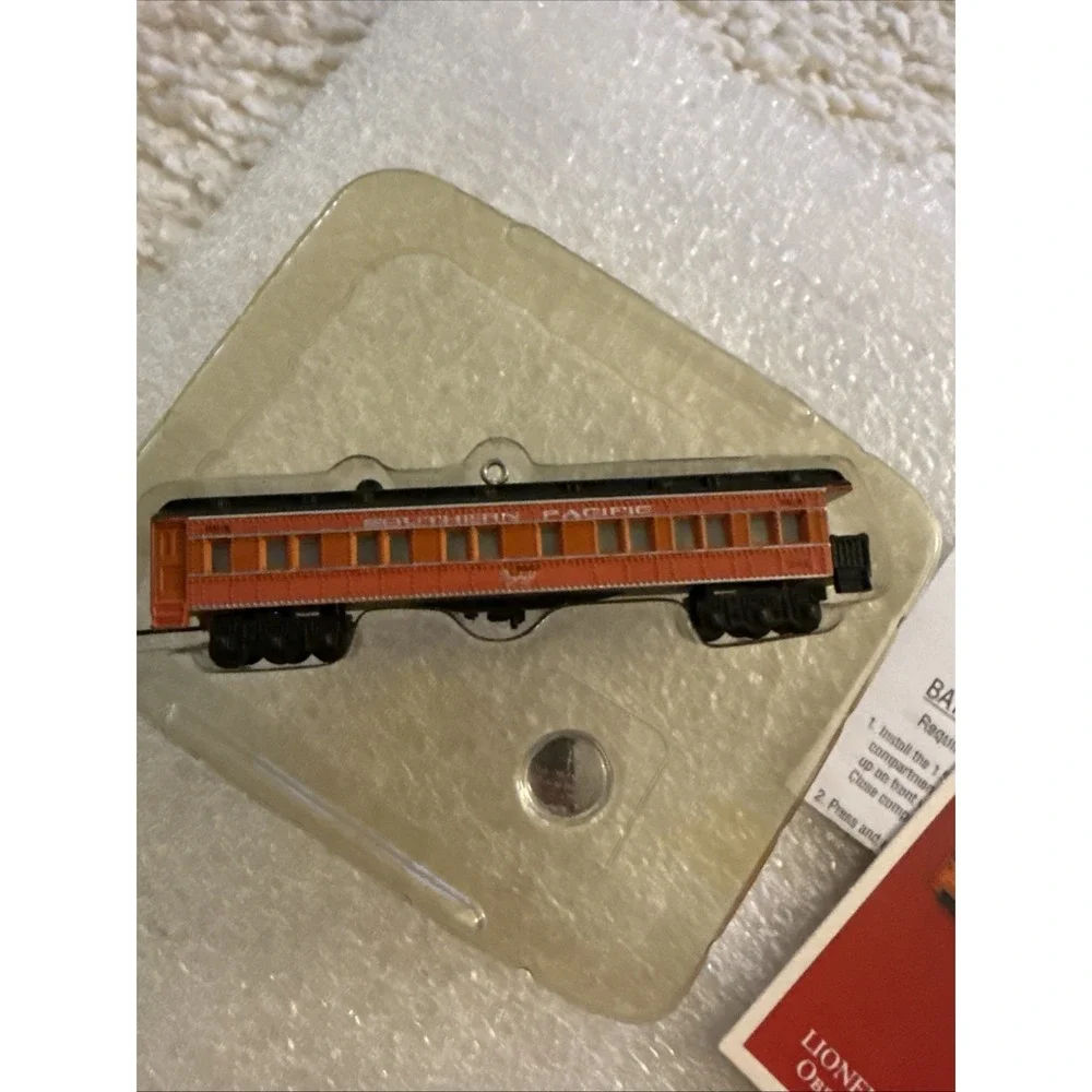 Hallmark Keepsake Lionel Daylight Observation Car Ornament 2003 Pre Owned